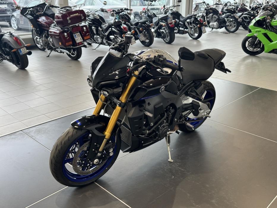 YAMAHA MT-10 2022