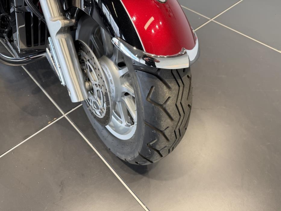 SUZUKI INTRUDER 2010