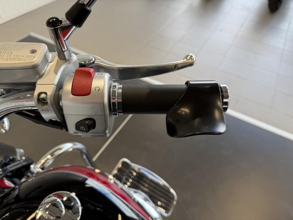 SUZUKI INTRUDER 2010