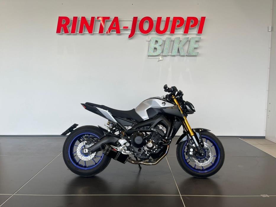YAMAHA MT-09 2020
