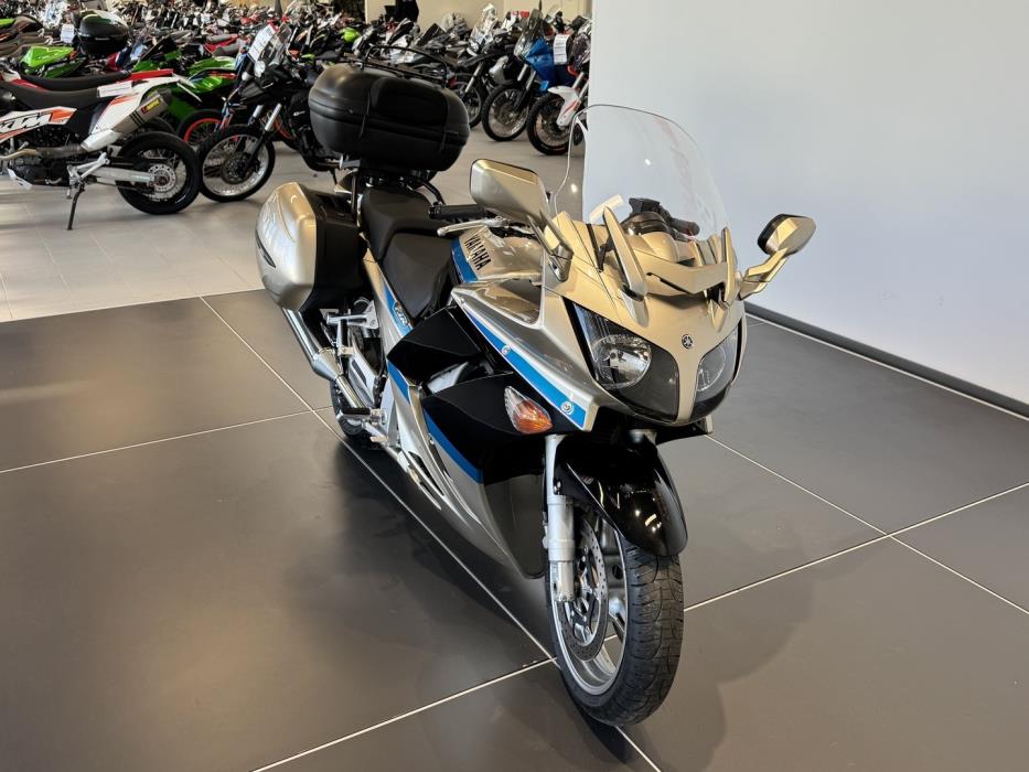 YAMAHA FJR 2011