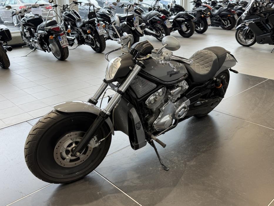 HARLEY-DAVIDSON VRSC 2003