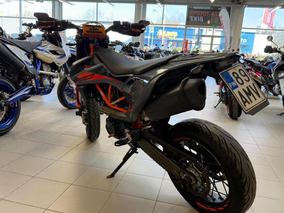 KTM 690 2021