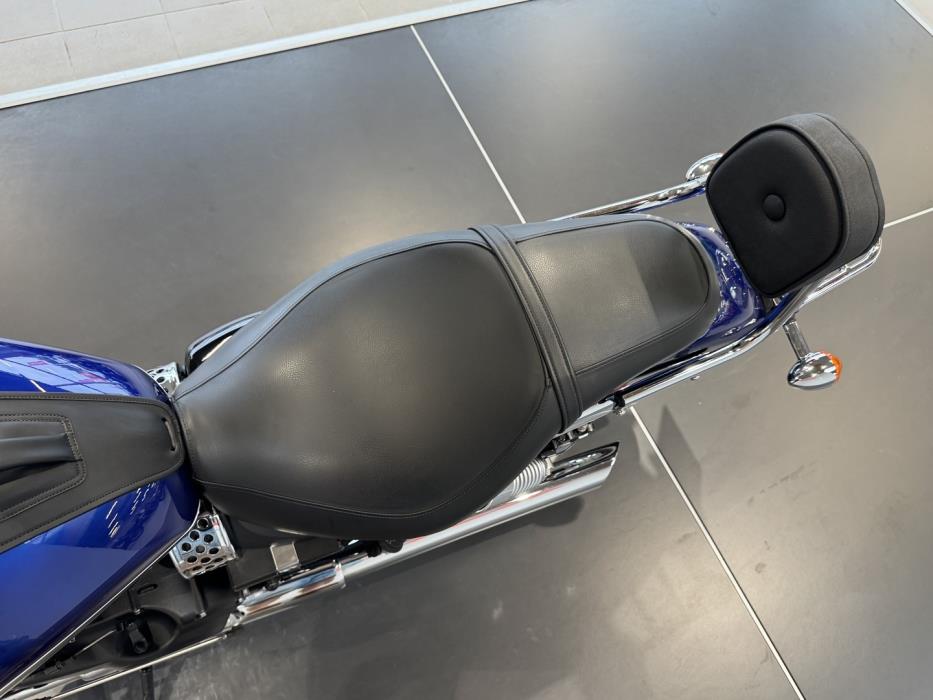 TRIUMPH SPEEDMASTER 2013