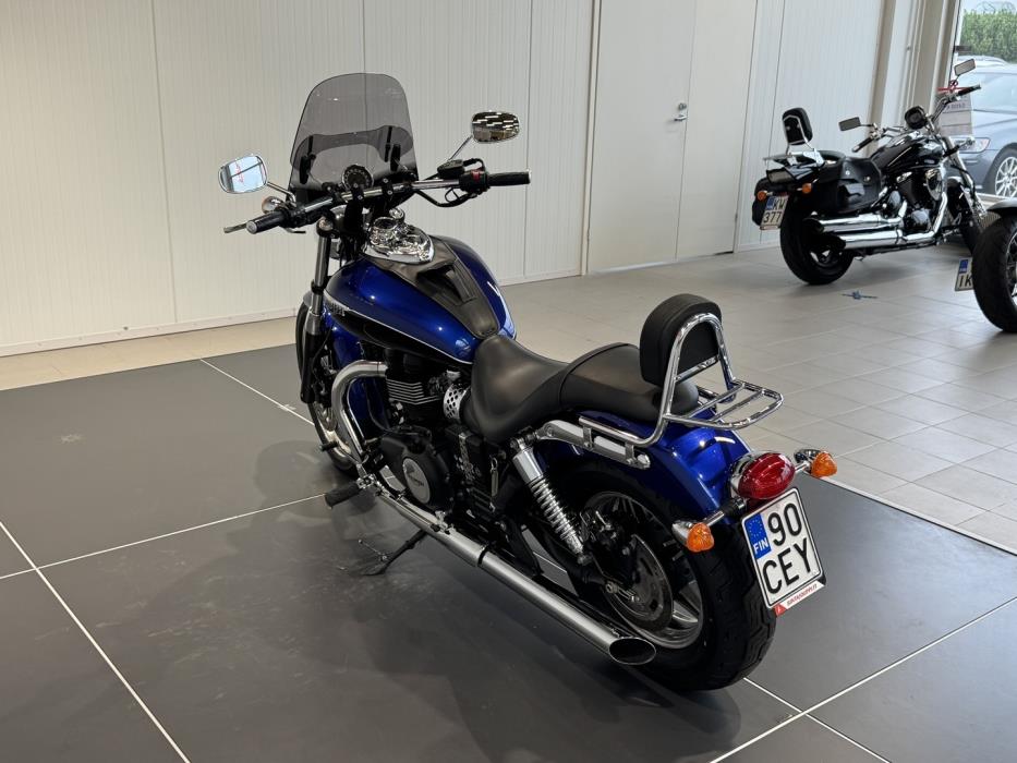 TRIUMPH SPEEDMASTER 2013