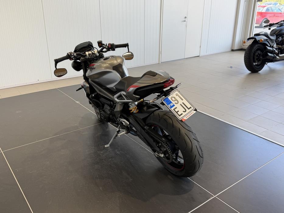 TRIUMPH STREET TRIPLE 2020