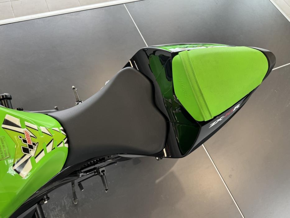 KAWASAKI ZX-10R 2010