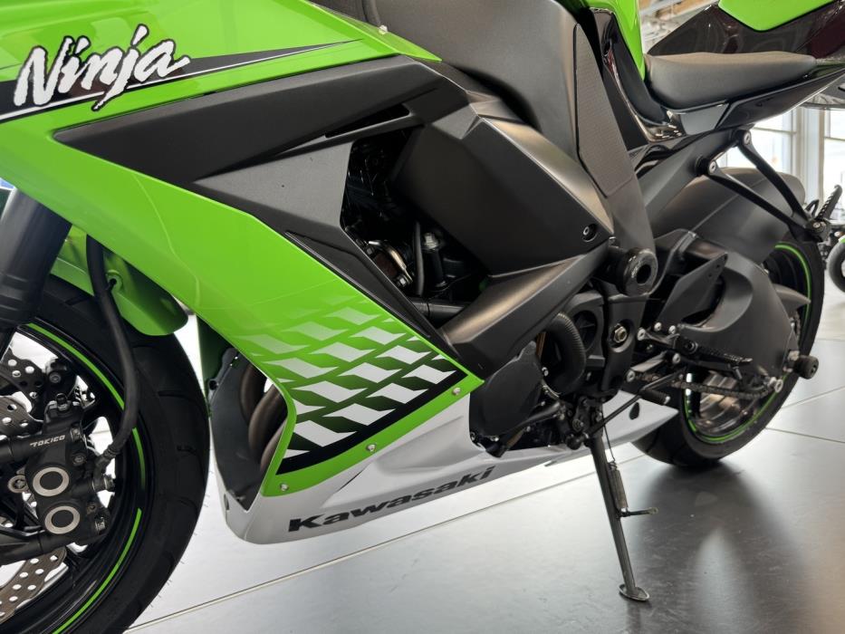 KAWASAKI ZX-10R 2010