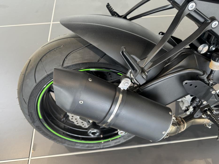 KAWASAKI ZX-10R 2010