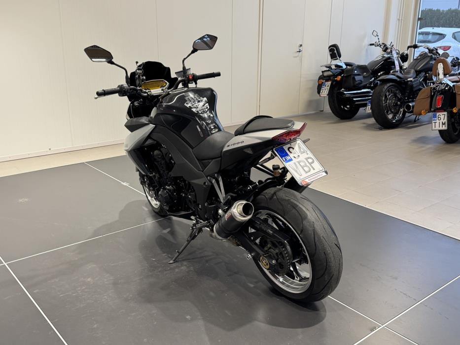 KAWASAKI Z 2010