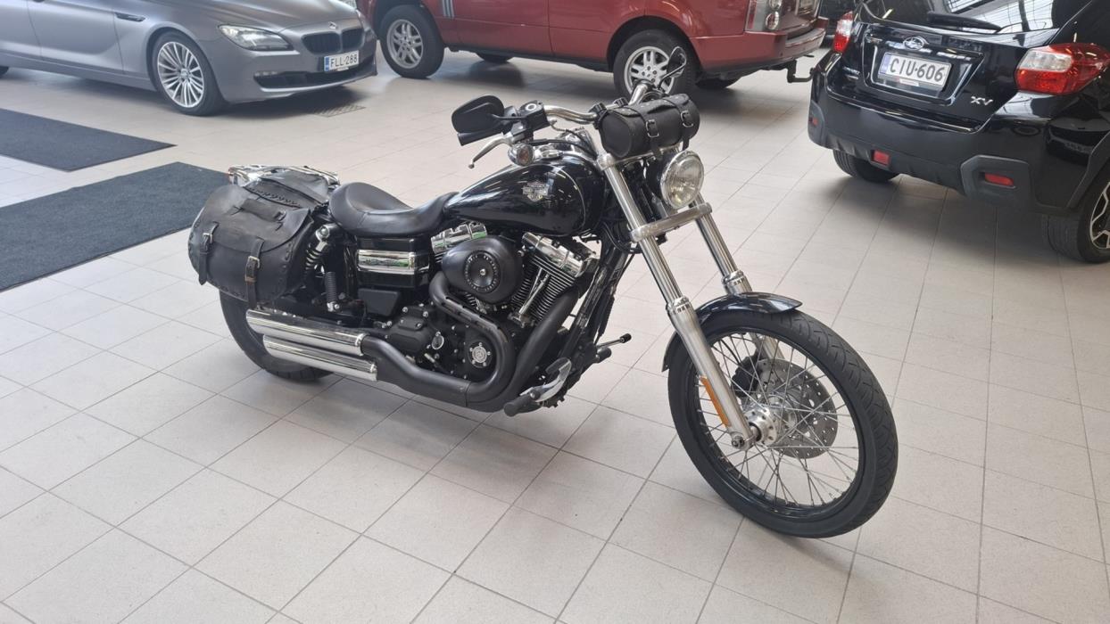 HARLEY-DAVIDSON DYNA 2012