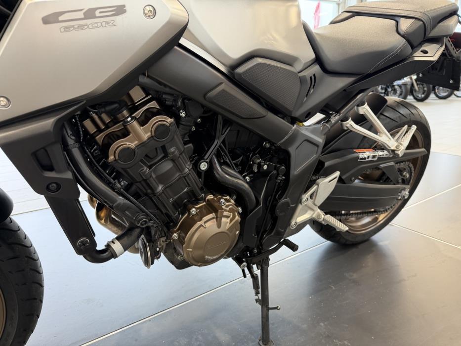 HONDA CB 2020