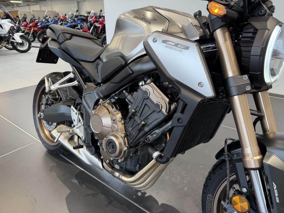 HONDA CB 2020