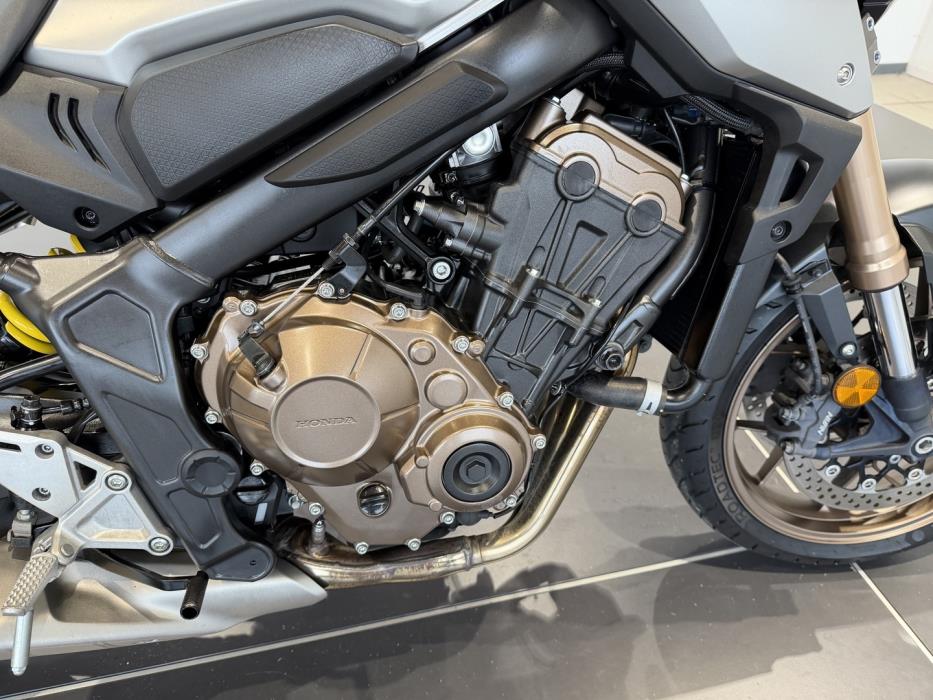 HONDA CB 2020