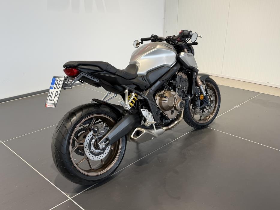 HONDA CB 2020