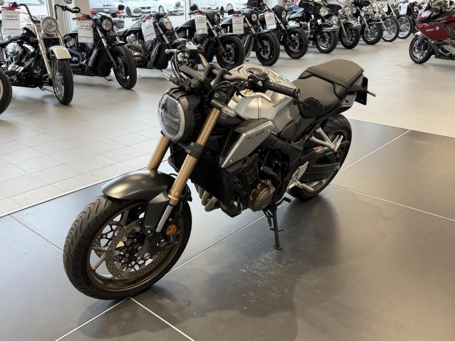 HONDA CB 2020
