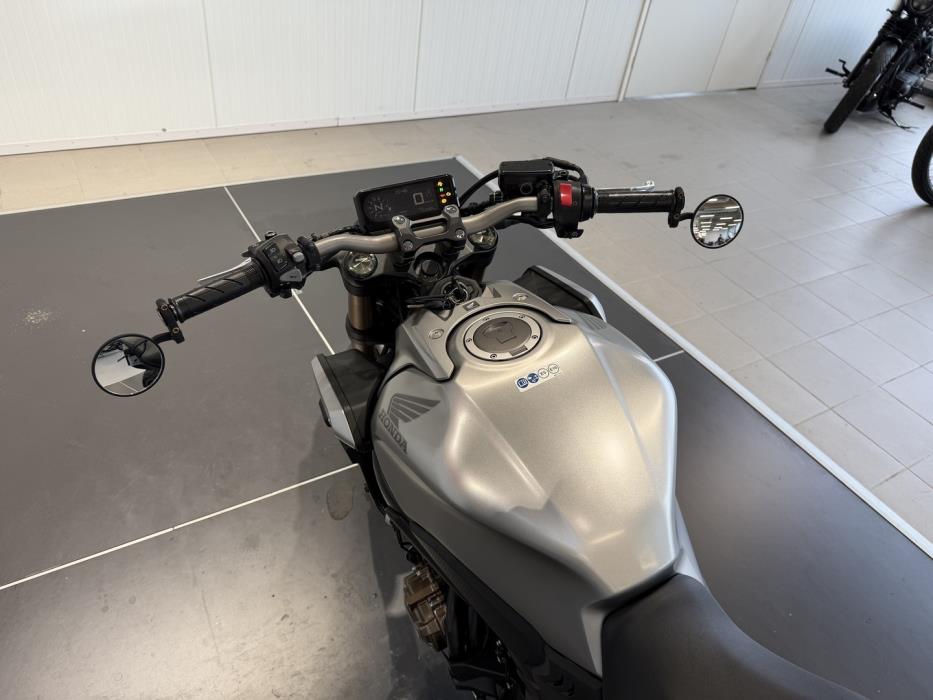 HONDA CB 2020