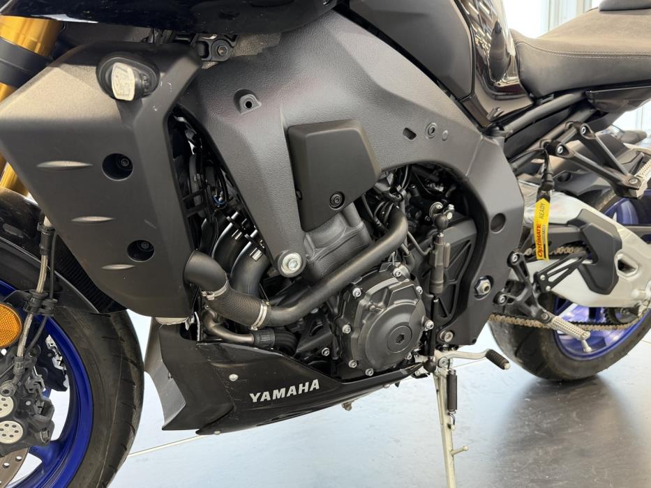 YAMAHA MT-10 2023