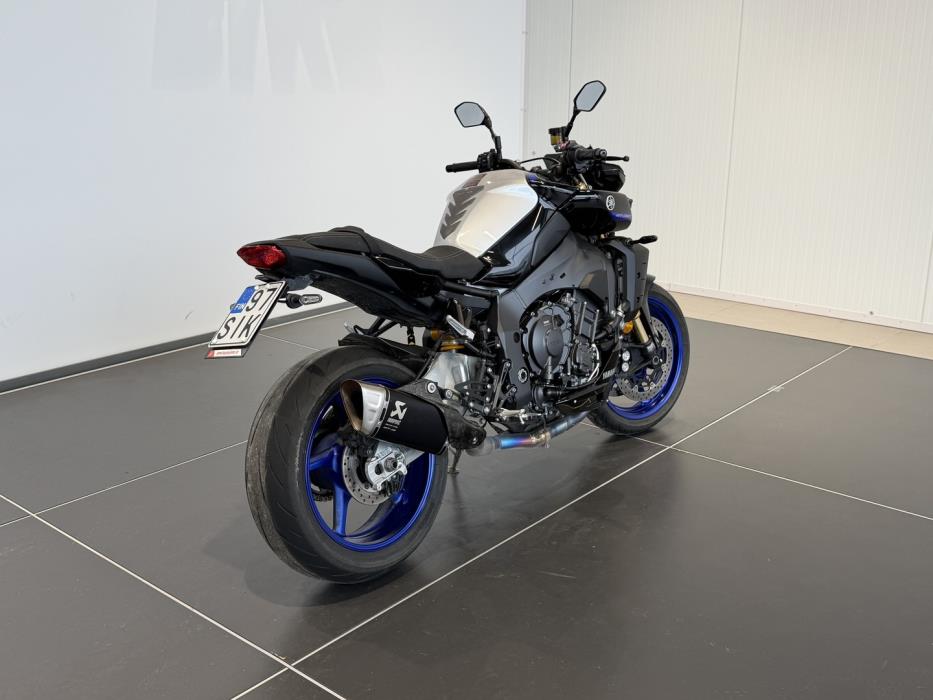 YAMAHA MT-10 2023