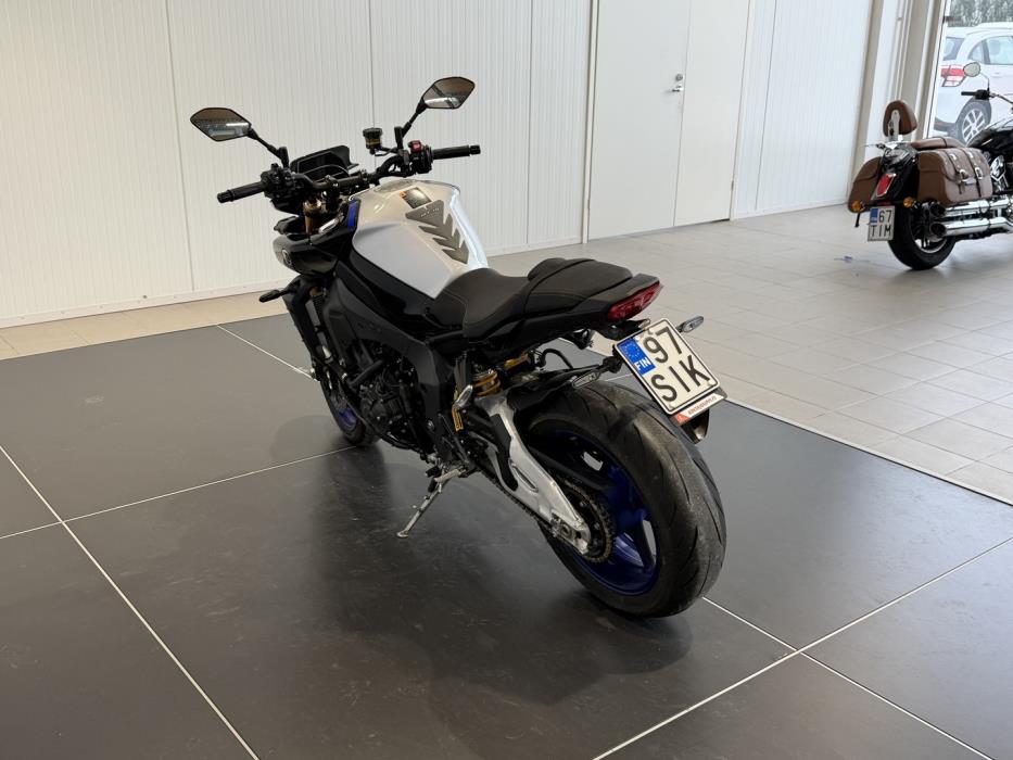 YAMAHA MT-10 2023
