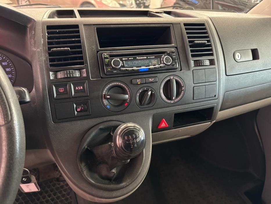VOLKSWAGEN Transporter 2006