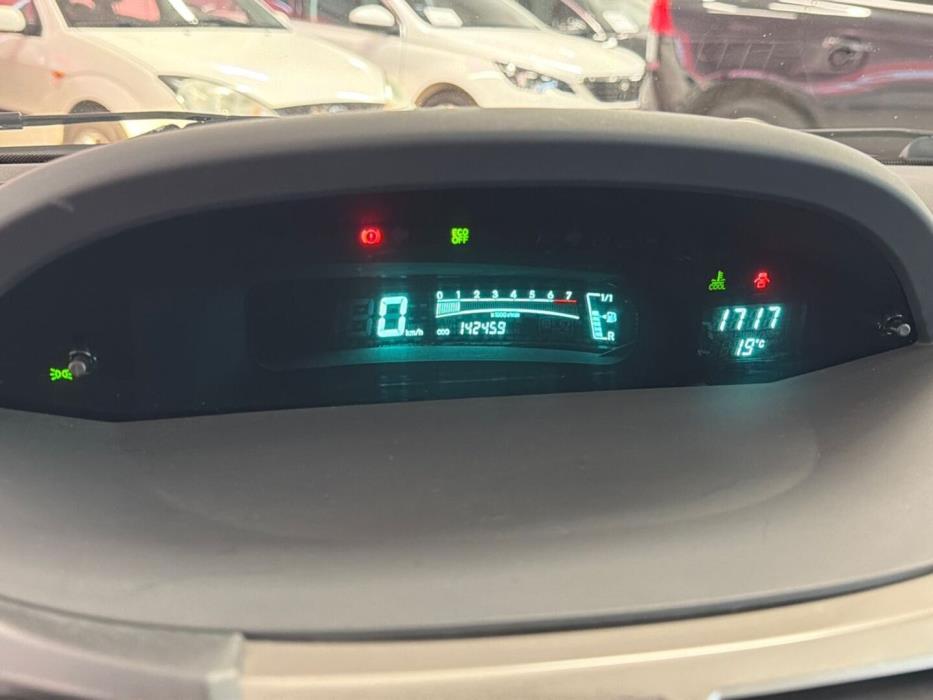 TOYOTA Yaris 2009