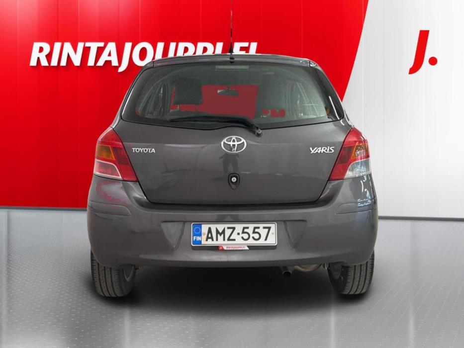 TOYOTA Yaris 2009