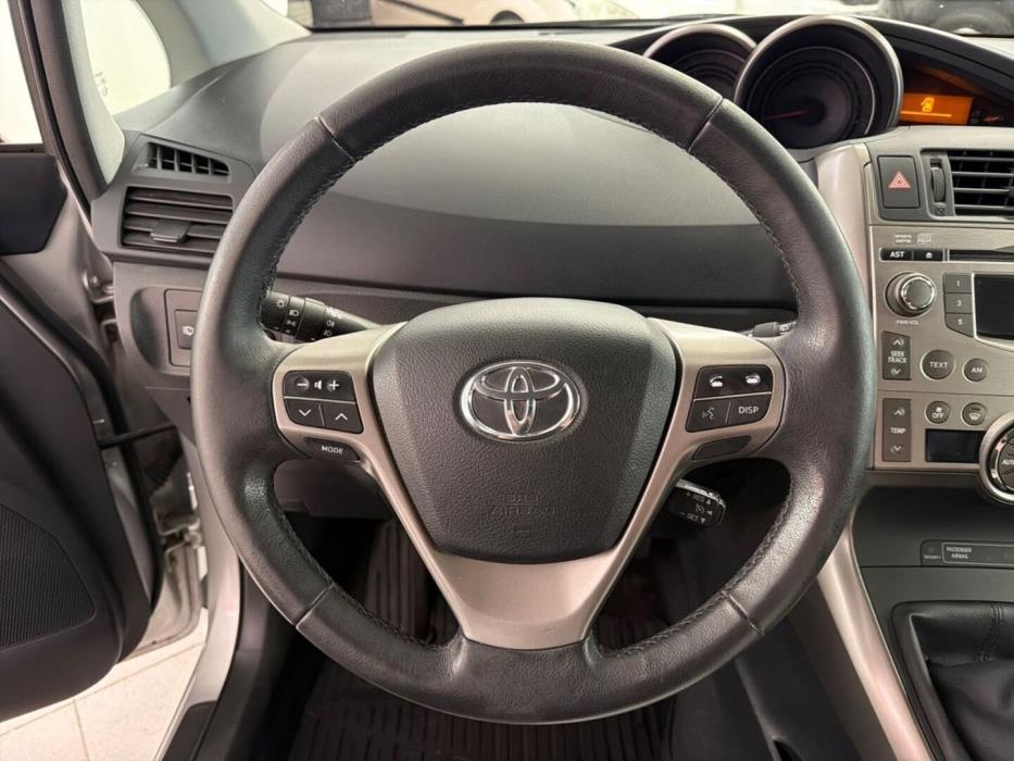 TOYOTA Verso 2010