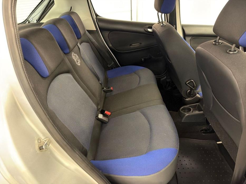 PEUGEOT 206+ 2012