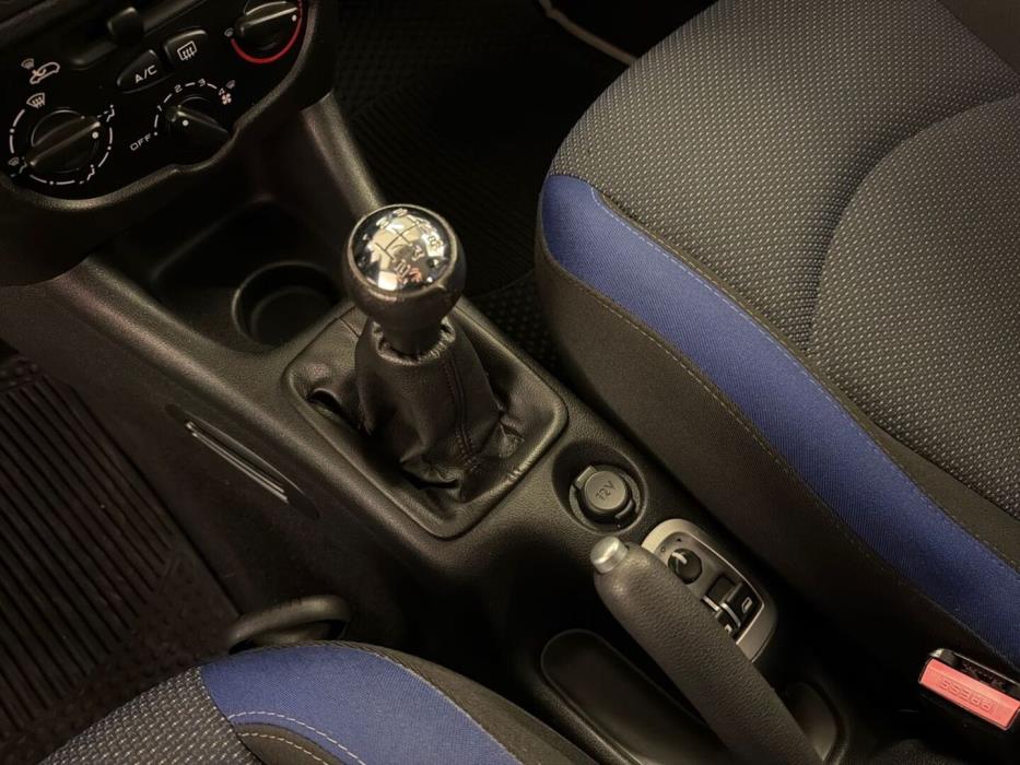 PEUGEOT 206+ 2012