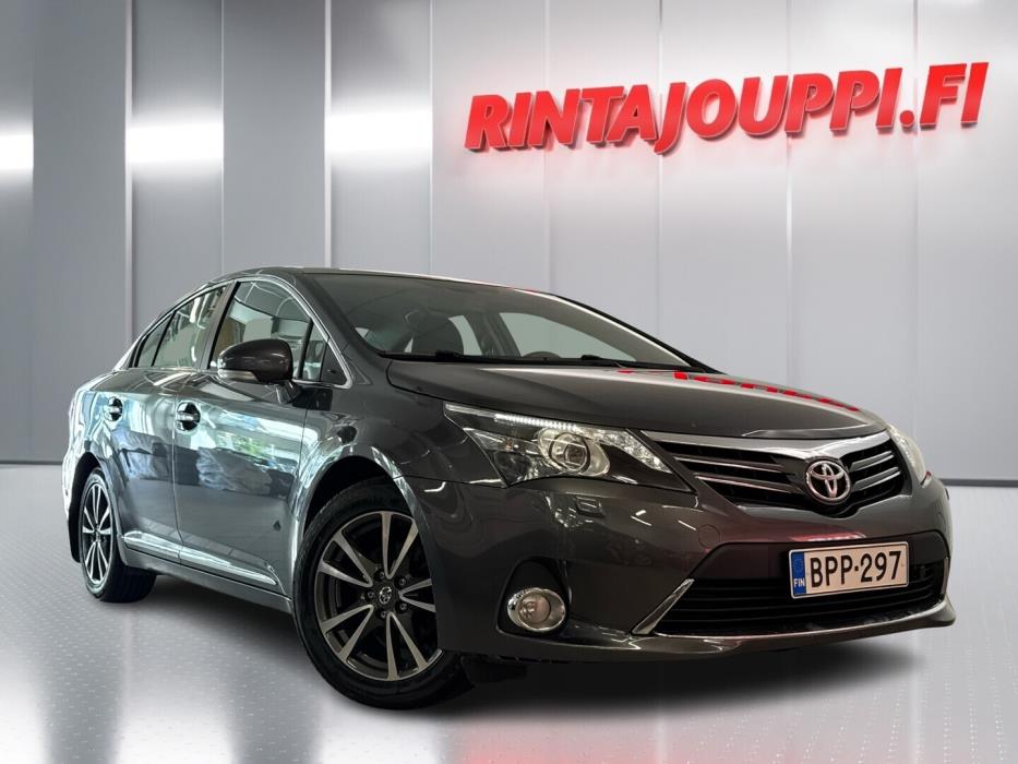 TOYOTA Avensis 2012