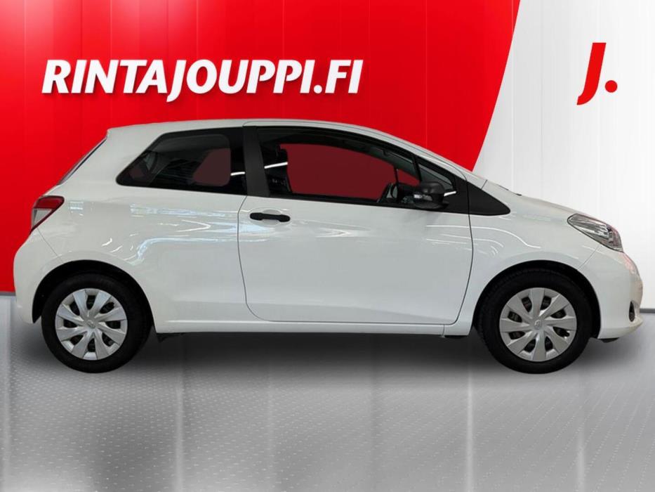 TOYOTA Yaris 2014