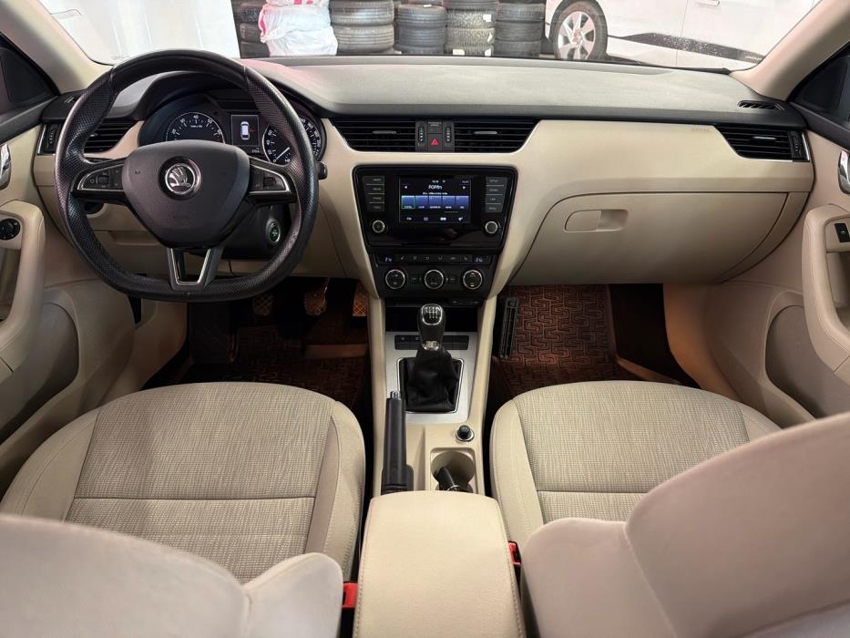 SKODA Octavia 2015