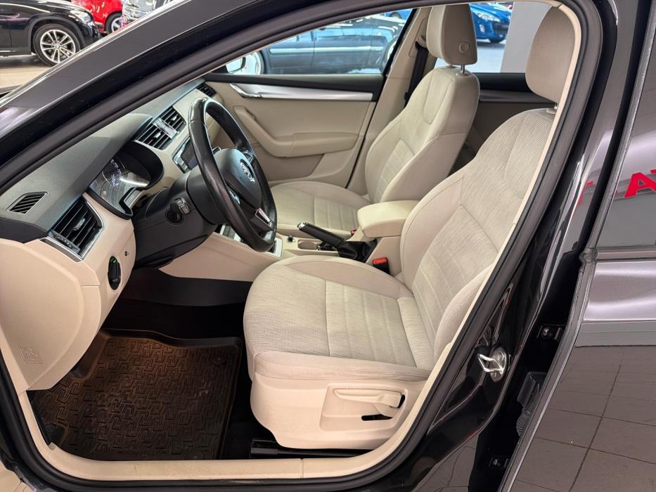 SKODA Octavia 2015
