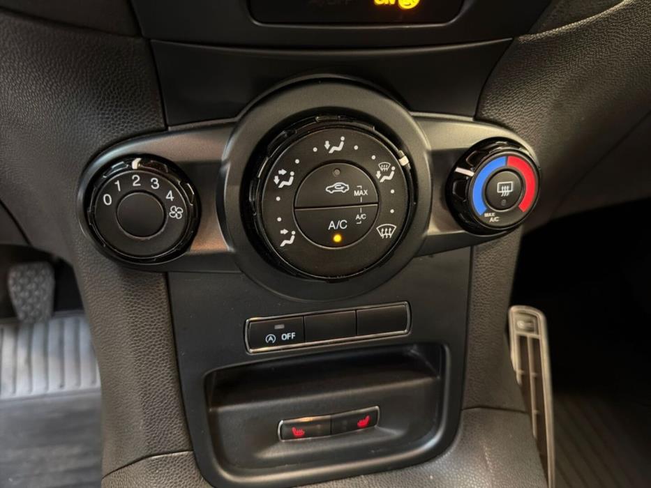 FORD Fiesta 2015