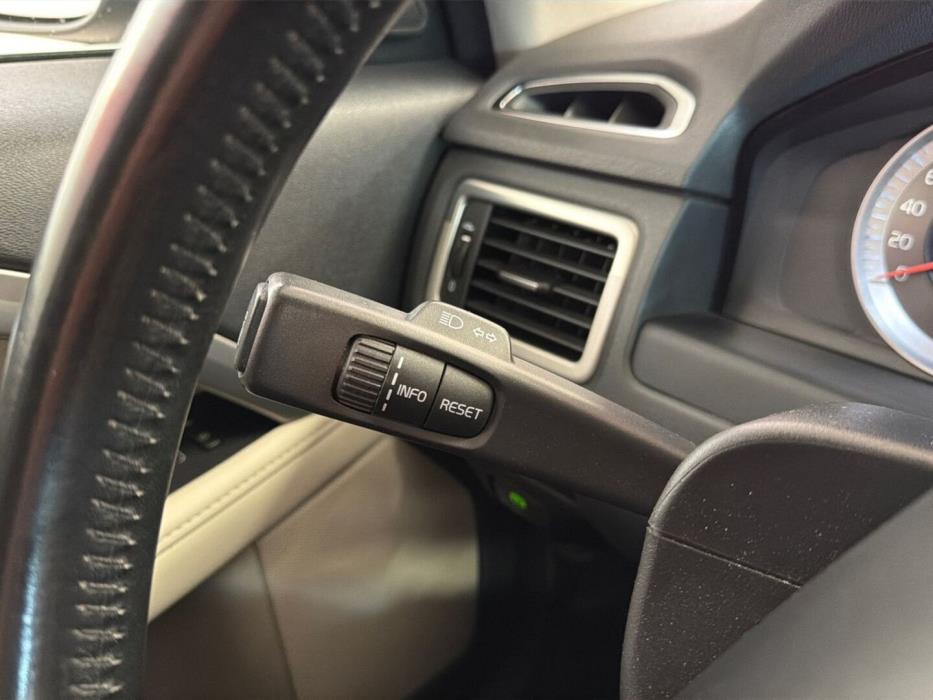 VOLVO S80 2012