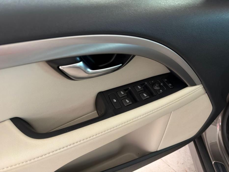 VOLVO S80 2012