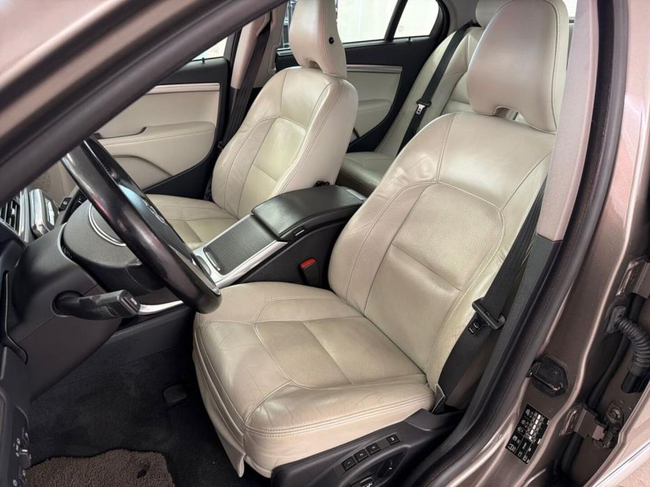 VOLVO S80 2012
