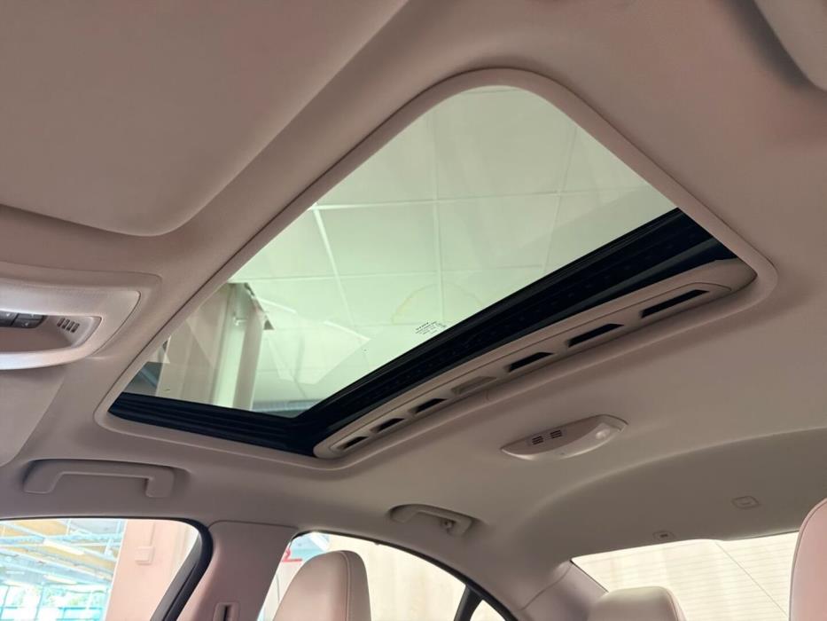 VOLVO S80 2012
