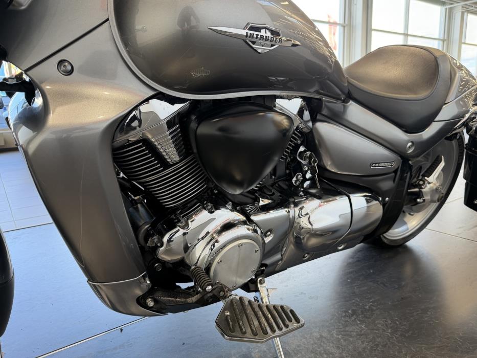 SUZUKI INTRUDER 2008