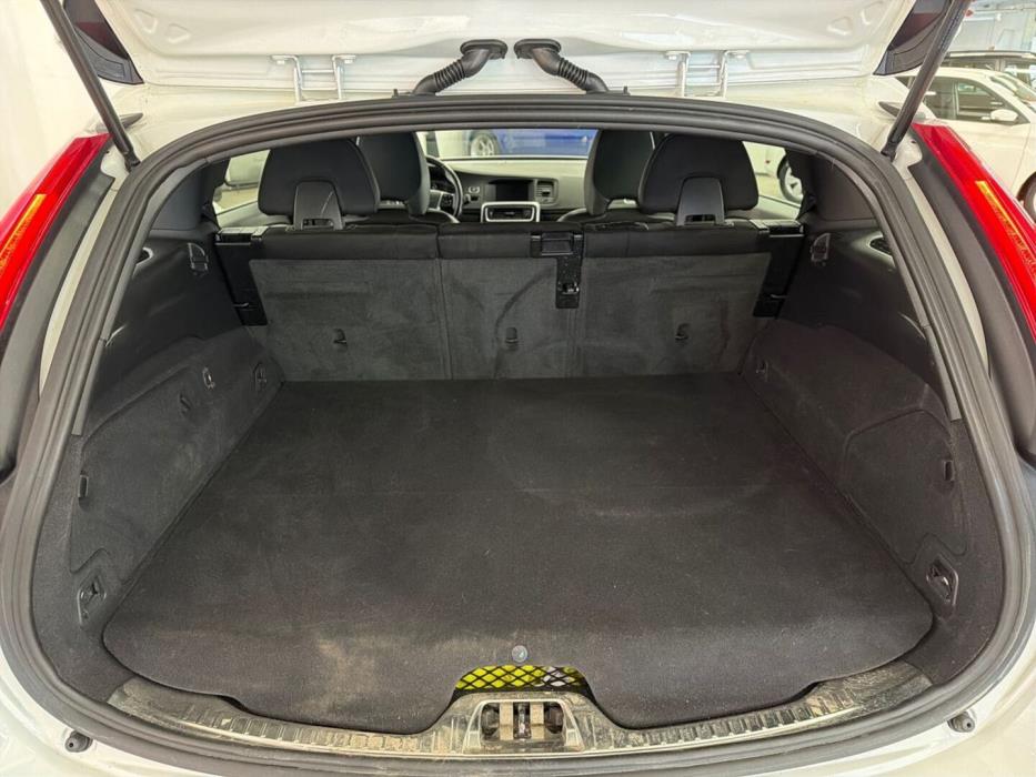 VOLVO V60 2017