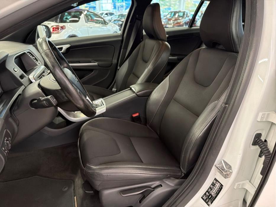 VOLVO V60 2017