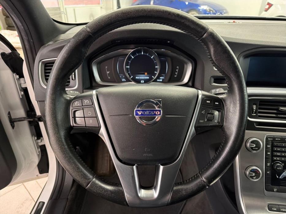 VOLVO V60 2017