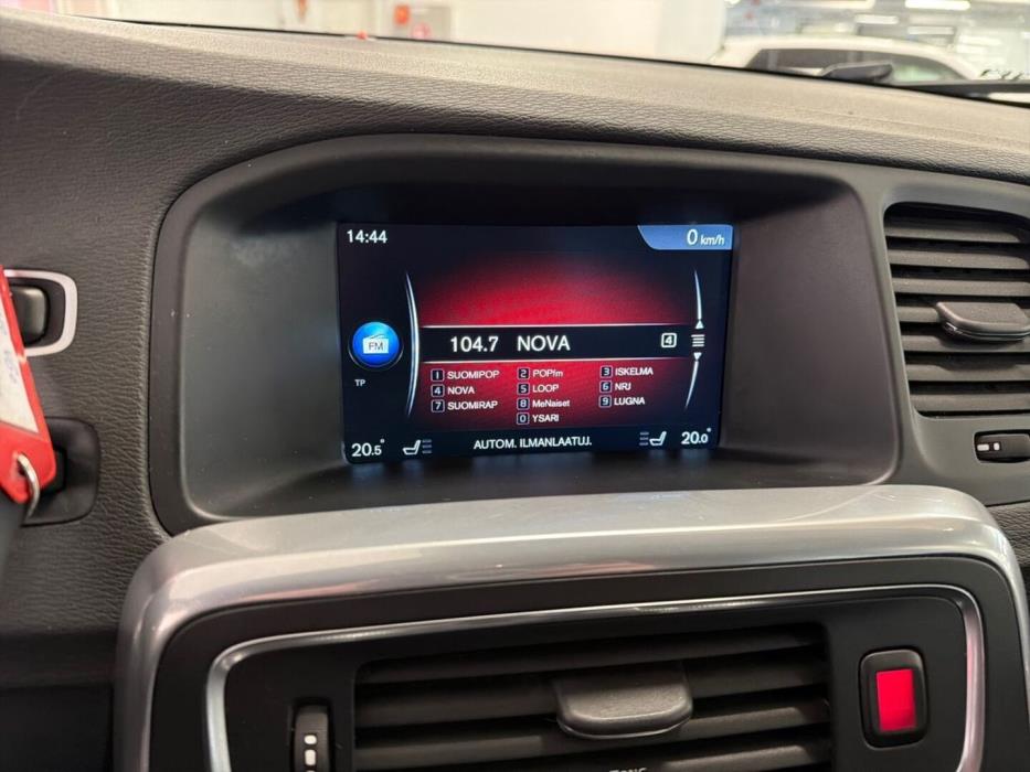 VOLVO V60 2017