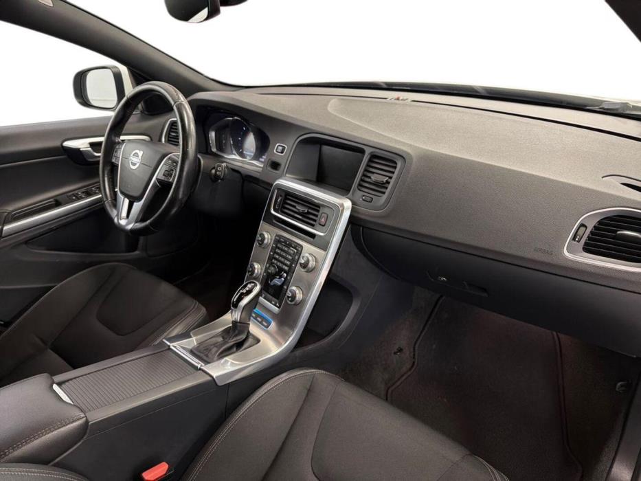 VOLVO V60 2017