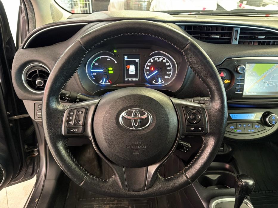 TOYOTA Yaris 2019