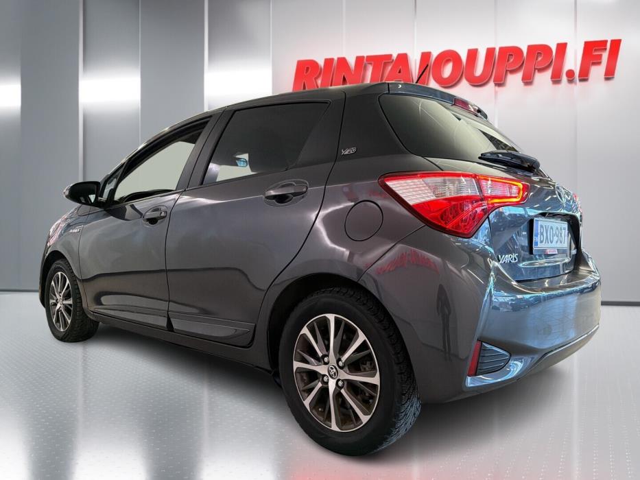 TOYOTA Yaris 2019