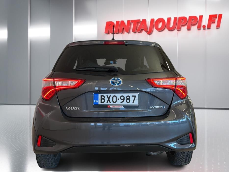 TOYOTA Yaris 2019