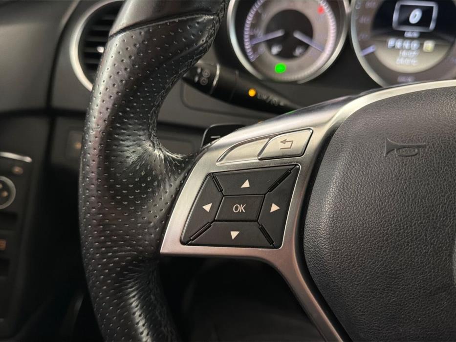 MERCEDES-BENZ C 2011