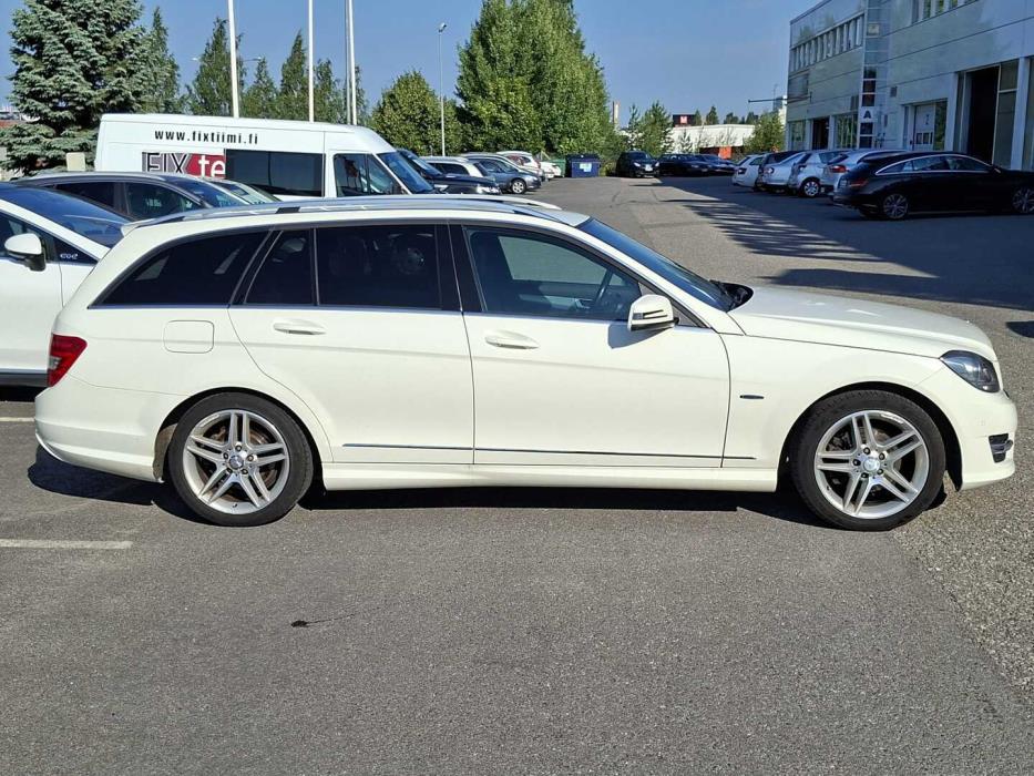 MERCEDES-BENZ C 2011